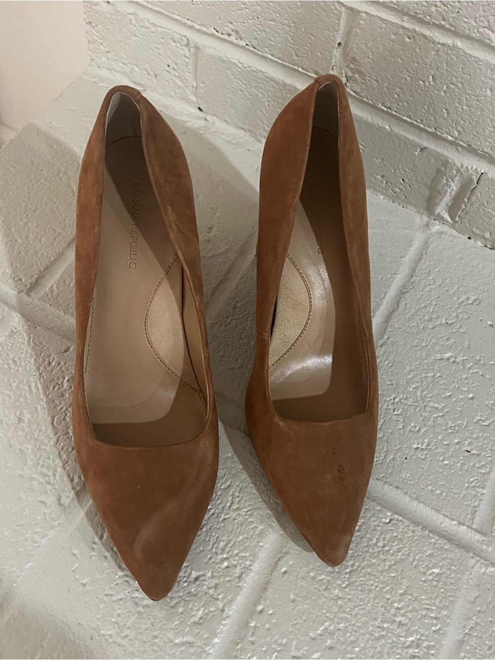 Banana Republic Women's Brown Suede Pointed-Toe Pumps